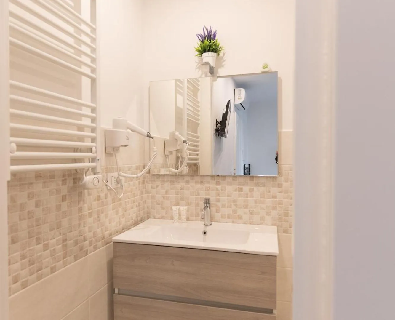 Bed & Breakfast Bed and Breakfast Adam Eric La Spezia